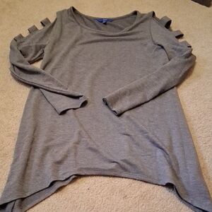 Apt. 9 Gray Long Sleeve Top with Cut-Out Details